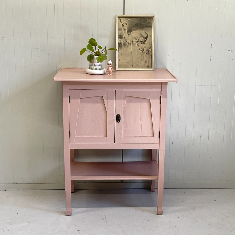 Antiek restyle kastje