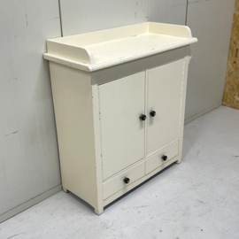 Vintage mini commode