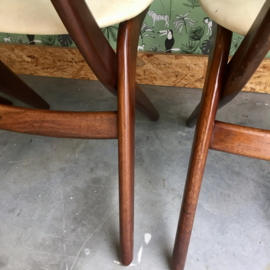 4 Louis van Teeffelen stoelen