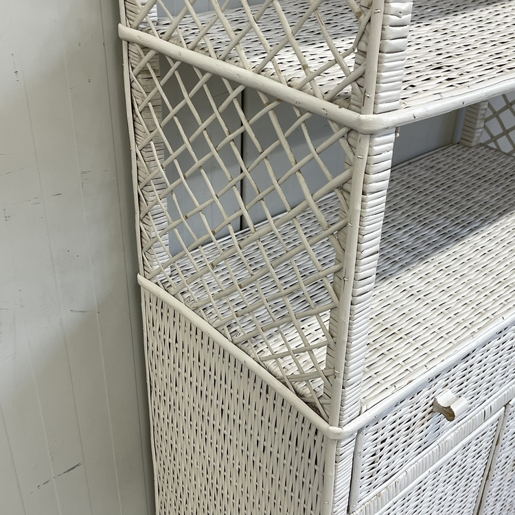 Rotan wandkast wit