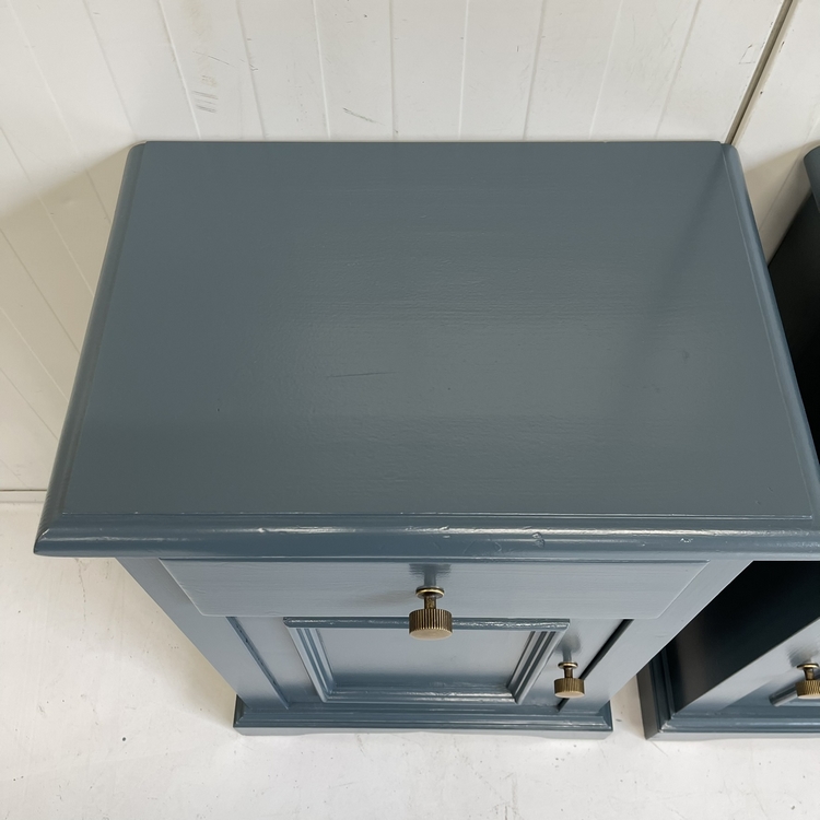 Set blauwe restyle nachtkastjes