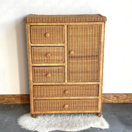Rotan kast