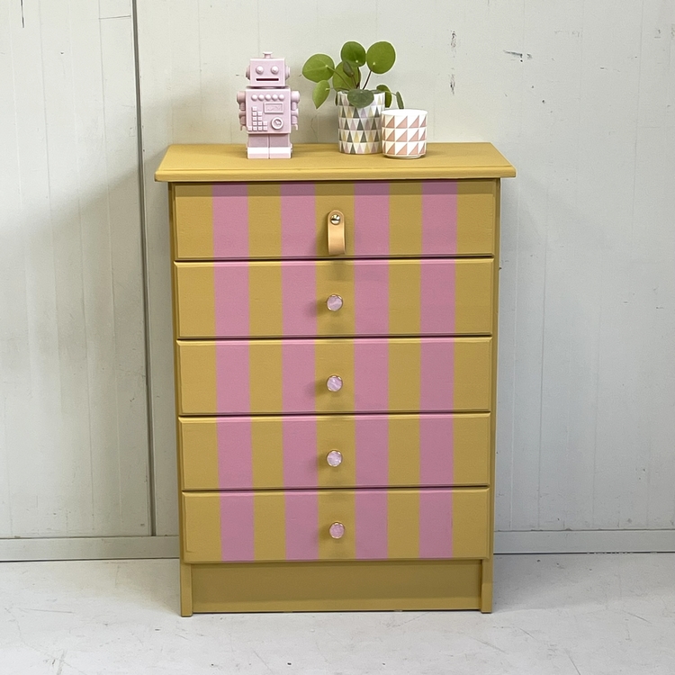 Restyle streep ladekastje
