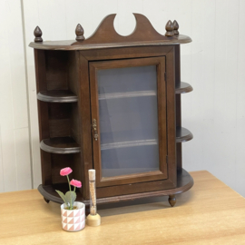 Antiek vitrine hangkastje