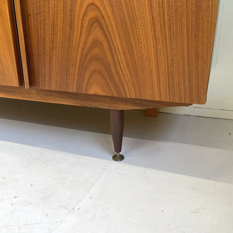 Vintage Deens 4 deurs kledingkast