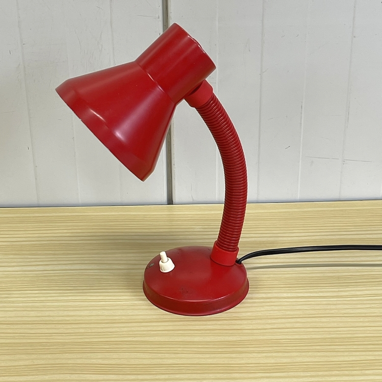 Rood bureaulampje