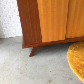 Jaren 50/60 kledingkast