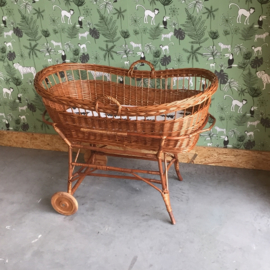 Rotan wieg
