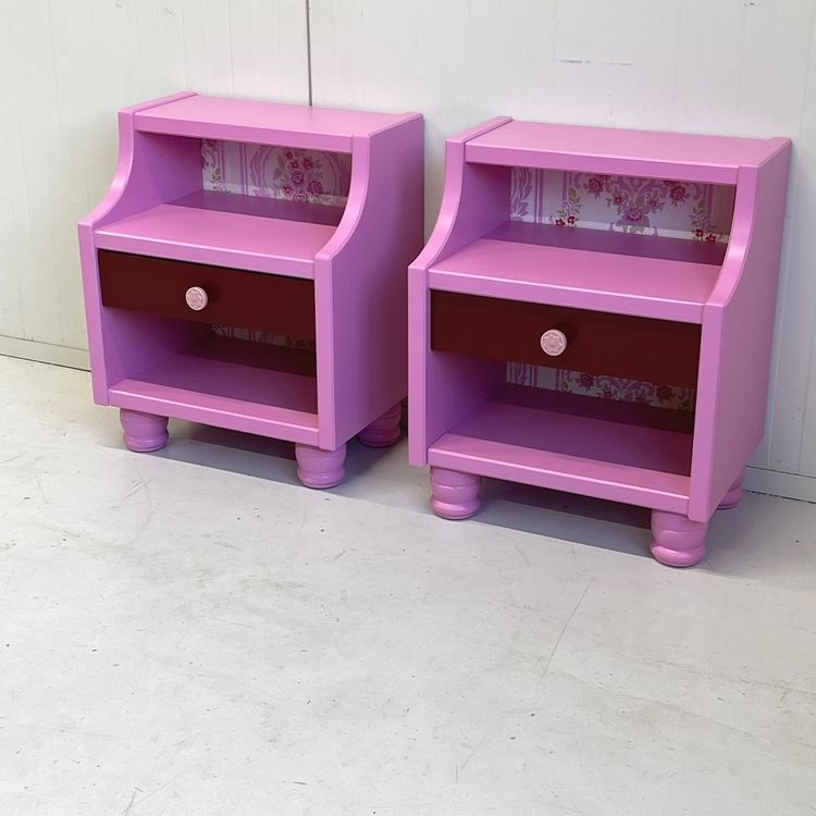 Set 2 restyle roze nachtkastjes