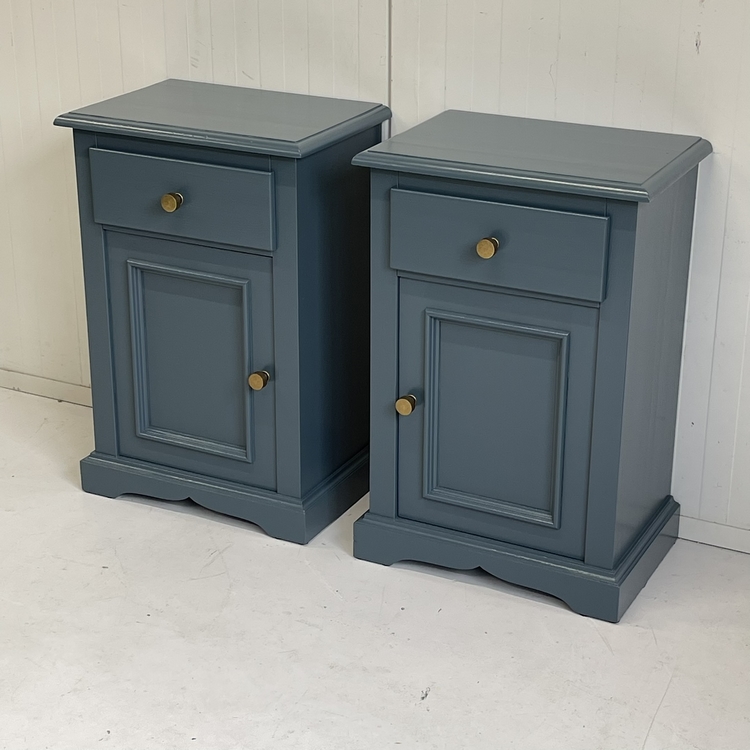 Set blauwe restyle nachtkastjes