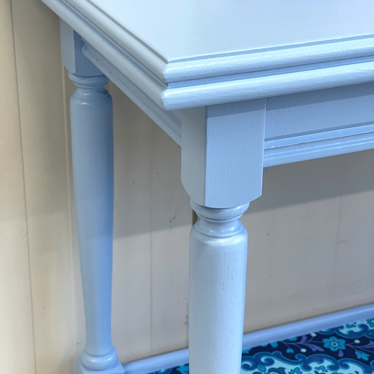Restyle sidetable blauw