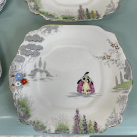 Set antieke gebaksbordjes