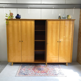 XL vintage 5 deurs kledingkast