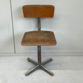 Industrieel schoolstoeltje