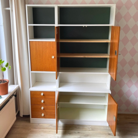 Vintage boeken/wandkast