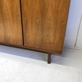 Midcentury strakke kledingkast