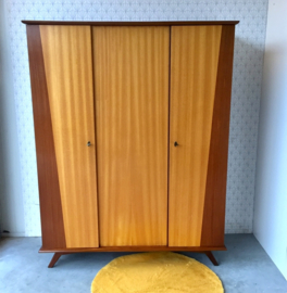Jaren 50/60 kledingkast