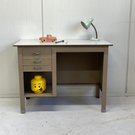 Vintage kinderbureau