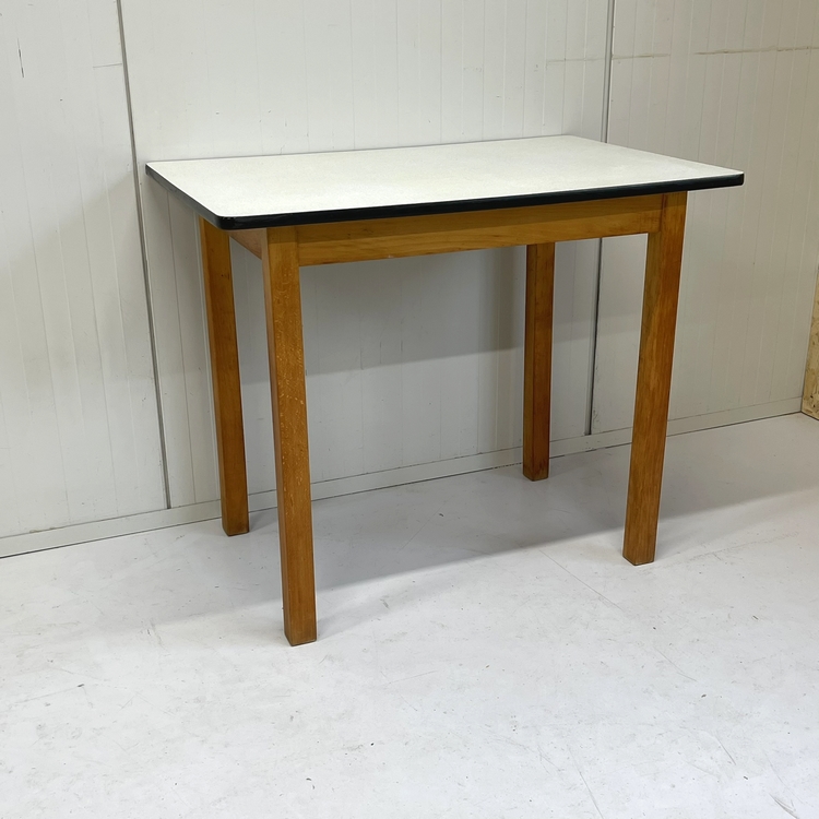 Formica j`60 tafel