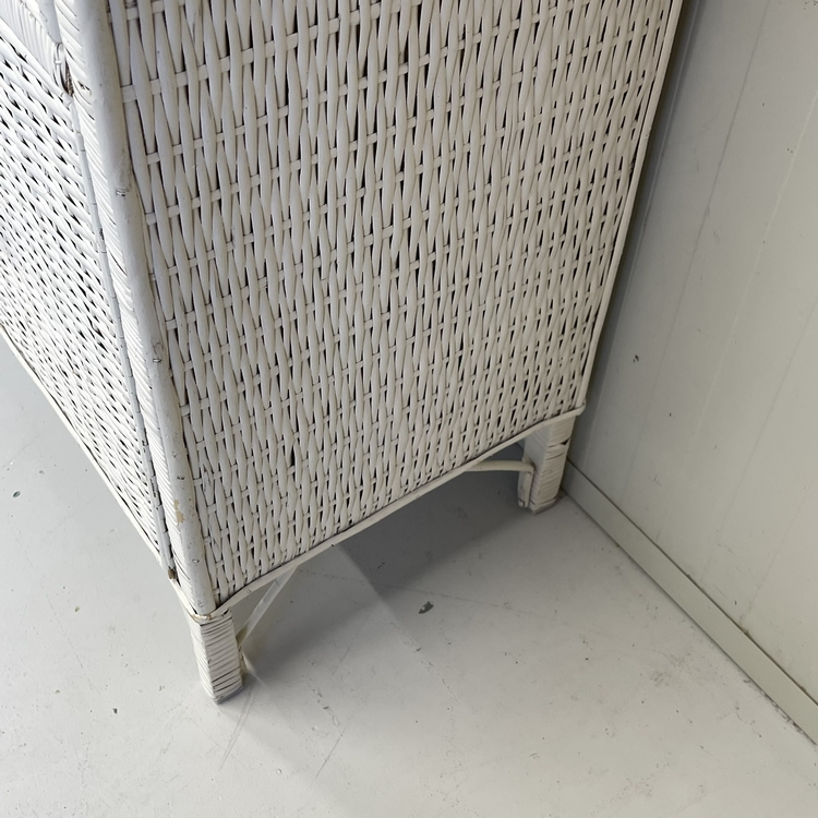 Rotan wandkast wit