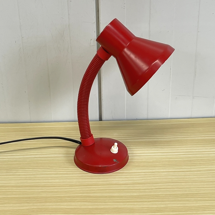 Rood bureaulampje