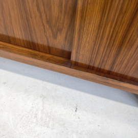 Mid-century vintage kledingkast