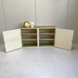 Set 2 jaren 50 keukenkastje