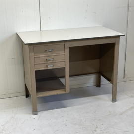 Vintage kinderbureau