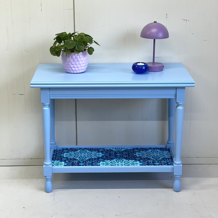 Restyle sidetable blauw