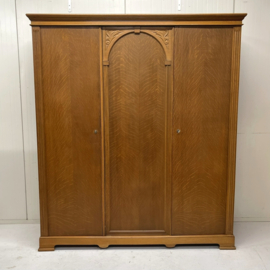 Brocante vintage kledingkast