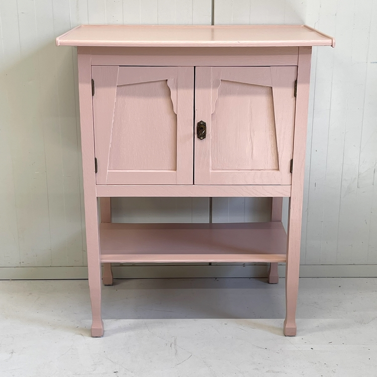 Antiek restyle kastje