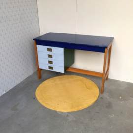 Bureau met ladeblok