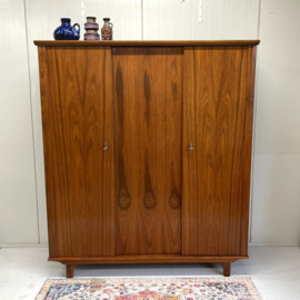 Mid-century vintage kledingkast