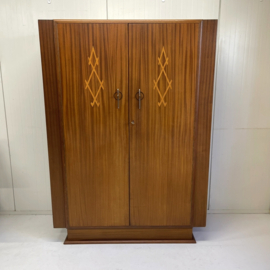 Art Deco kledingkast