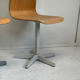 Vintage schoolstoeltje