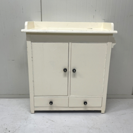 Vintage mini commode