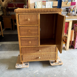 Rotan kast