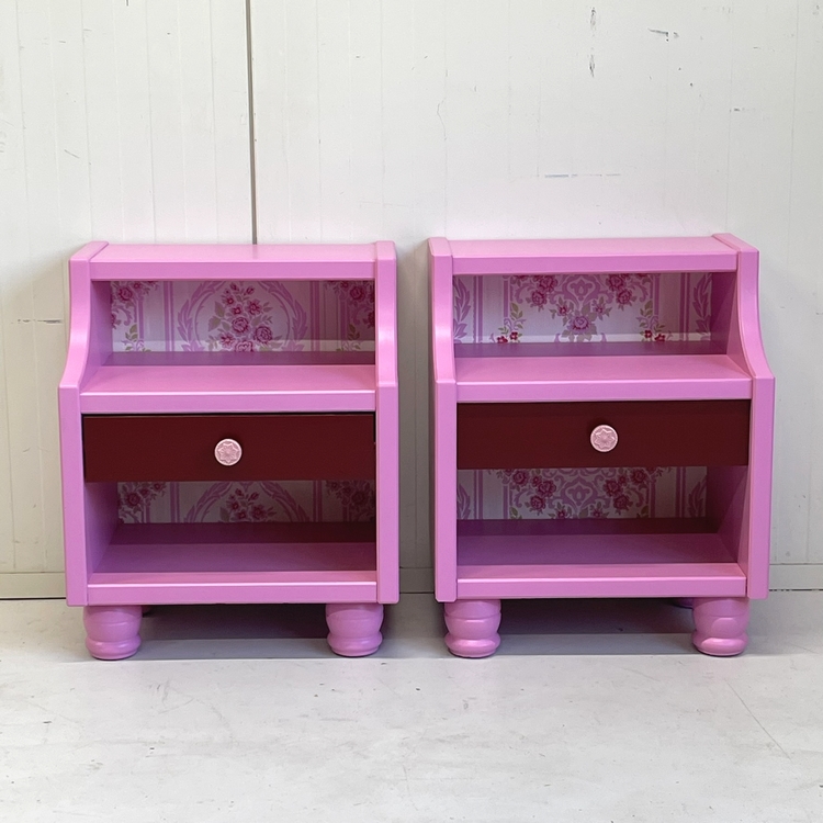 Set 2 restyle roze nachtkastjes