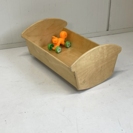 Poppen schommelwiegje