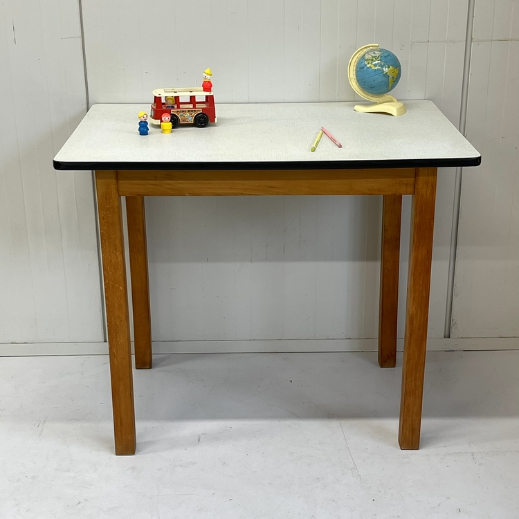 Formica j`60 tafel