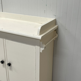 Vintage mini commode