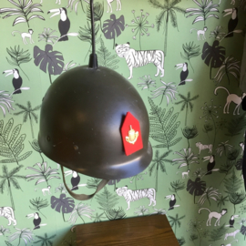 Legerhelm lamp