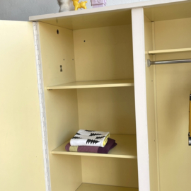Kinderkamer kledingkast