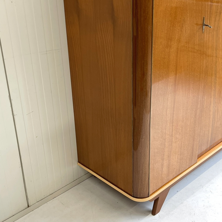 Vintage kledingkast gloss 3 deurs