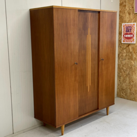 Vintage kledingkast j`60