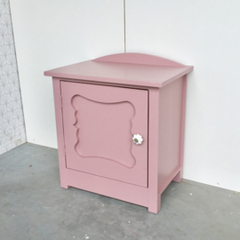 Roze nachtkastje