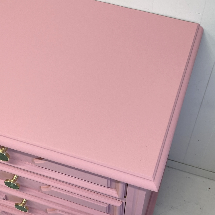 Roze restyle ladekastje