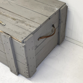 Brocante kist met deksel grijs