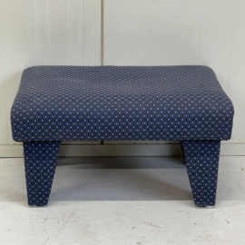 Blauw stoffen voetenbank