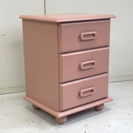 Restyle zalmroze ladekast